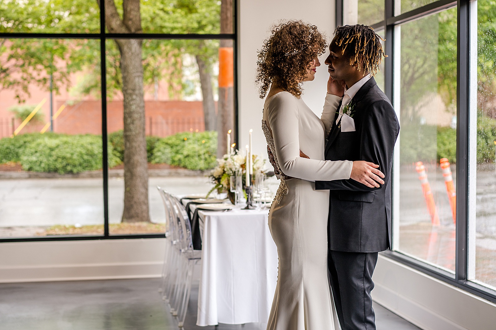 Black and White Abstract Modern Styled Wedding by NYC Wedding Planner, Poppy + Lynn